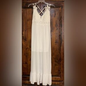 Women’s White Long Adjustable Spaghetti Strap Dress Size Medium